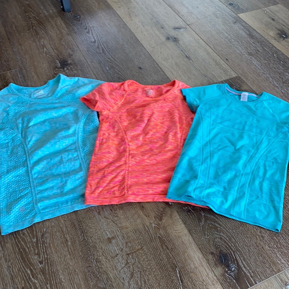 Girls athletic T-shirt lot